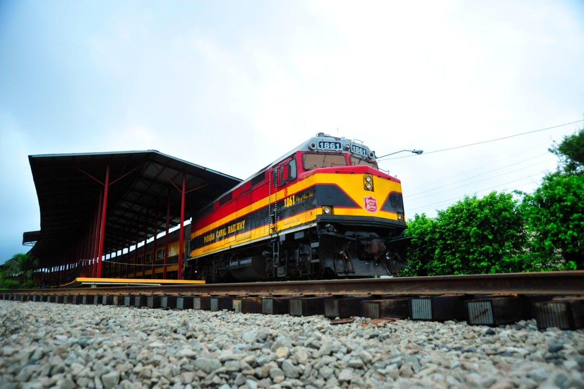 Panama Canal Railway Tour (Dome Car)