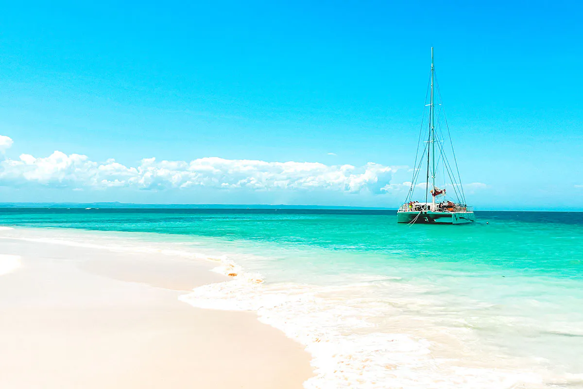 Catamaran Sail, Snorkeling &amp; Beach Escape
