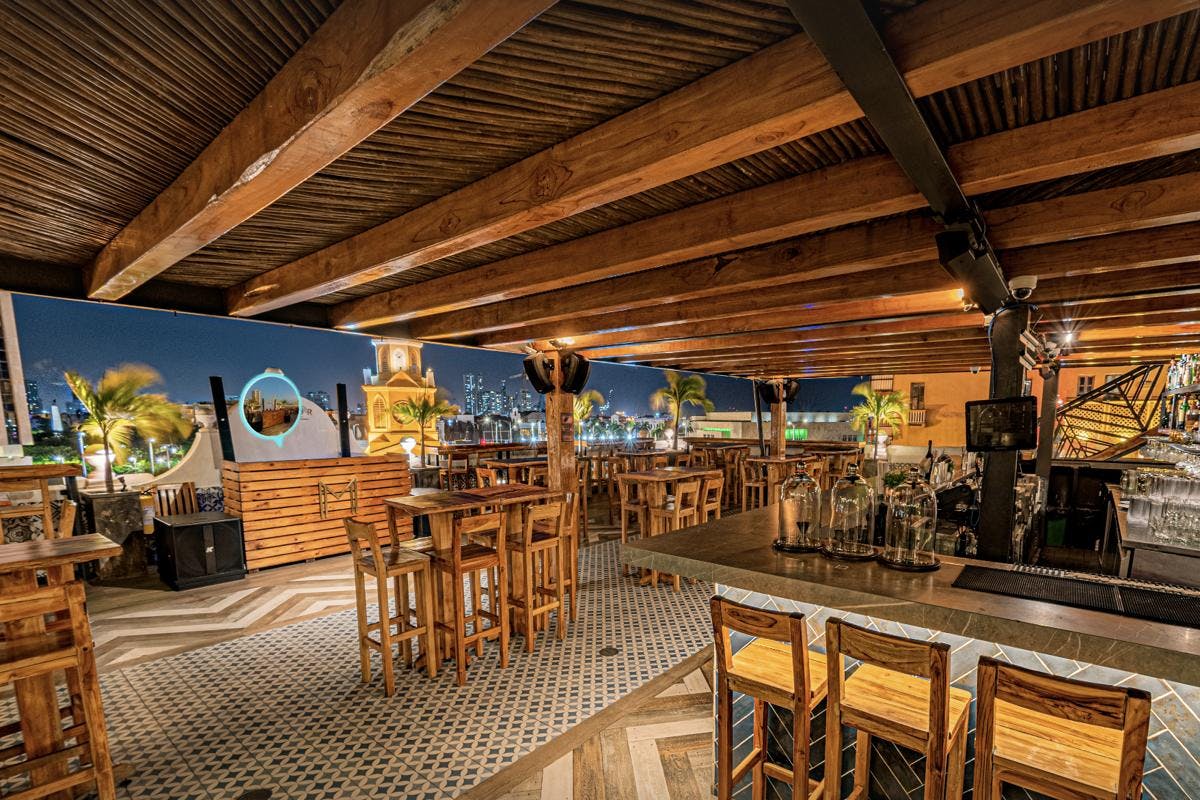 Bar Hopping Through the Streets of Old Cartagena