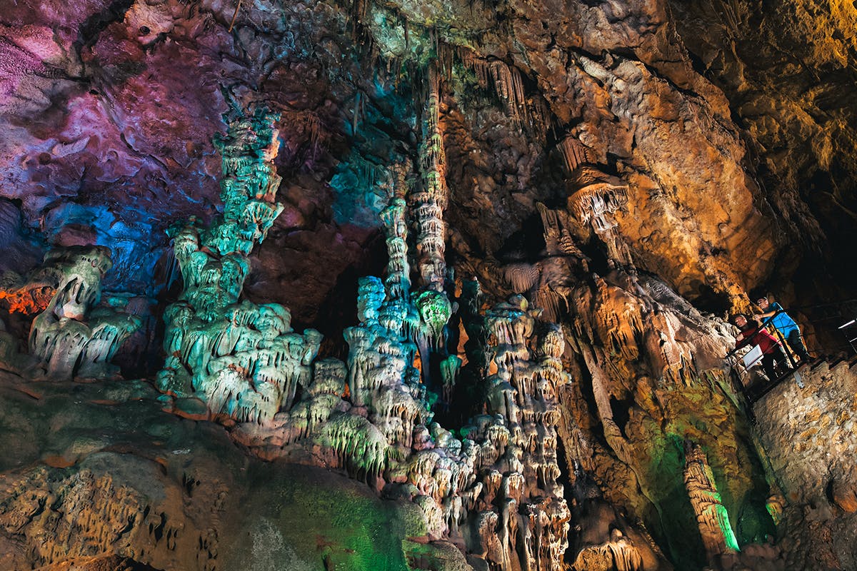 Alicante and Canelobre Caves Walking Tour