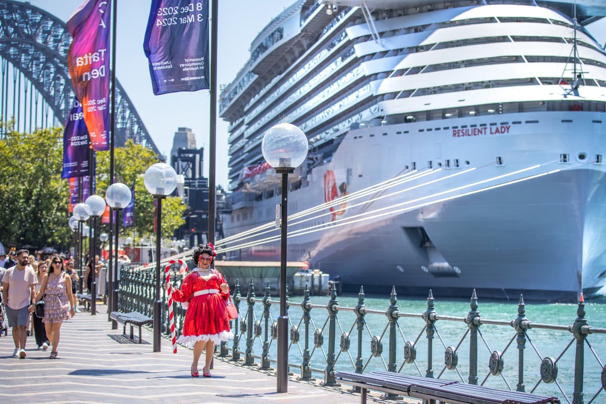 Drag Queen Walking Tour in Sydney