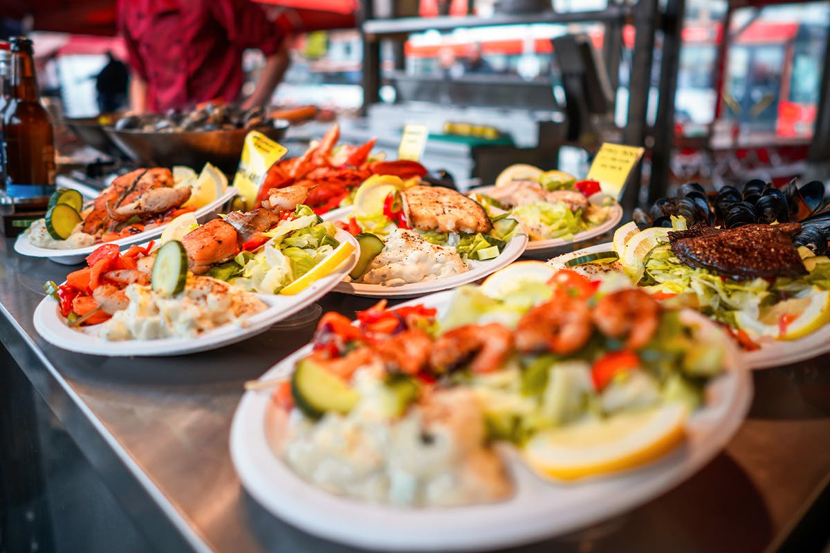 Walking Tour of Hanseatic Bryggen & Fish Market