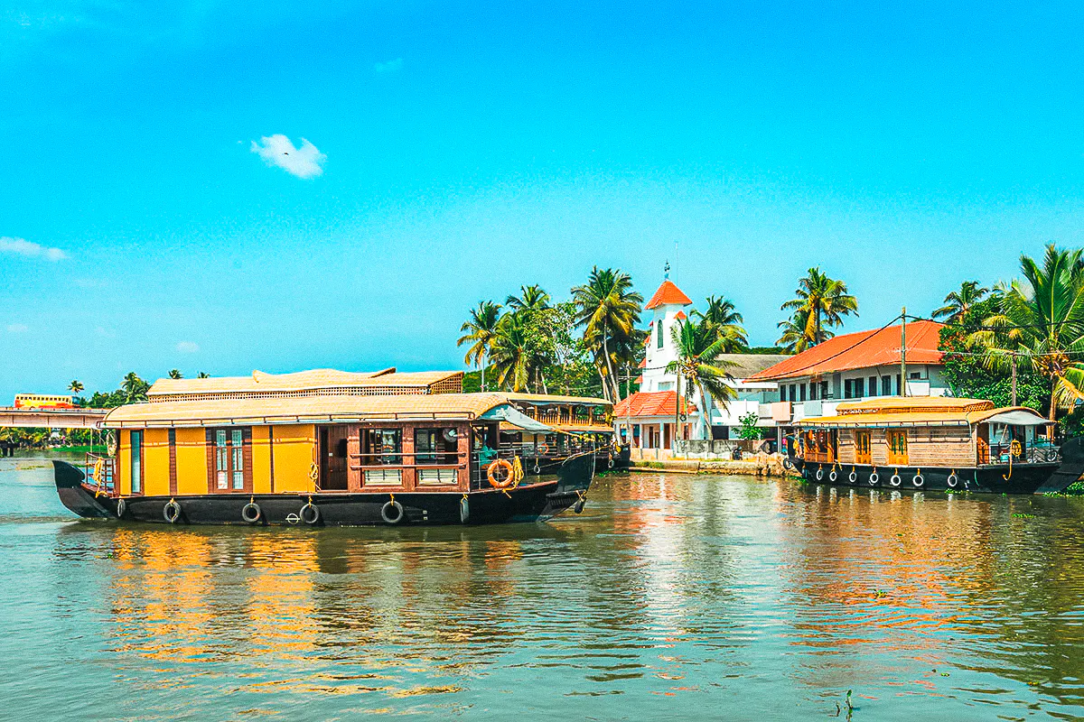 Kon Tiki Sightseeing &amp; Caribbean Fun