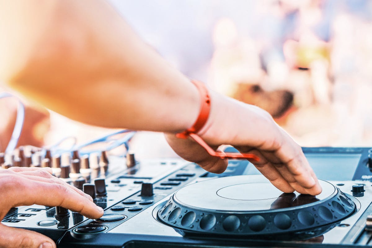 Bruges And Bass Become A DJ for a Day