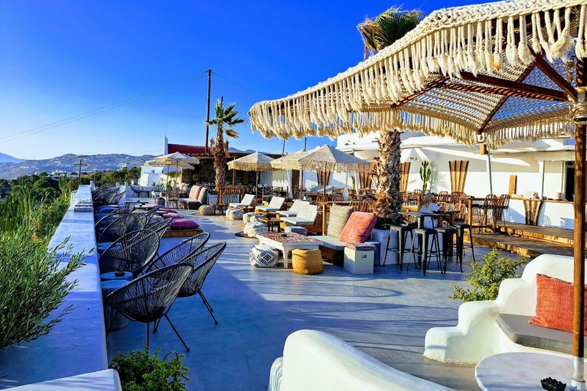 Aegean Nights: Music, Views & Mykonos Flavors