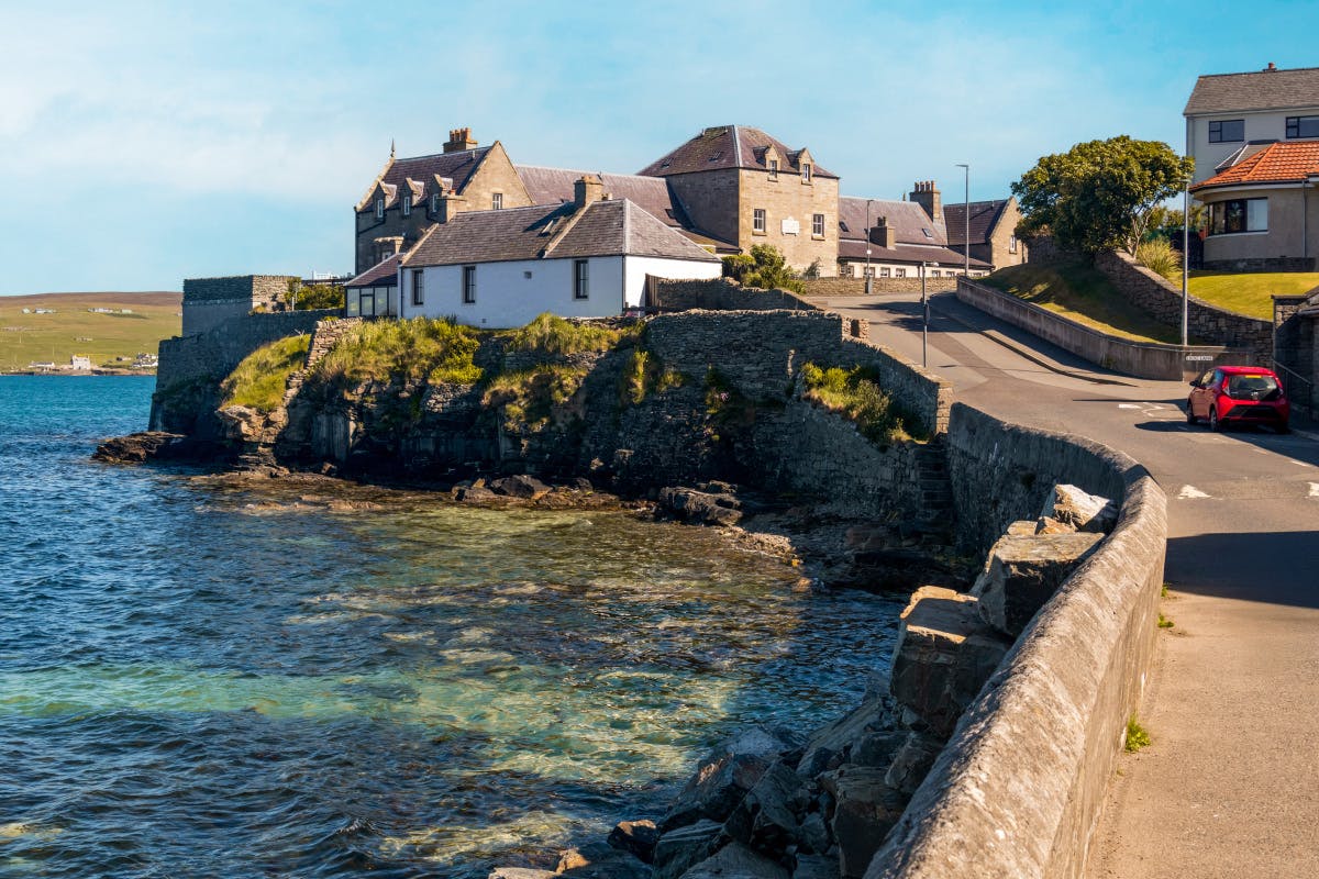 Lerwick Walking Tour & Drinks at the Dowry
