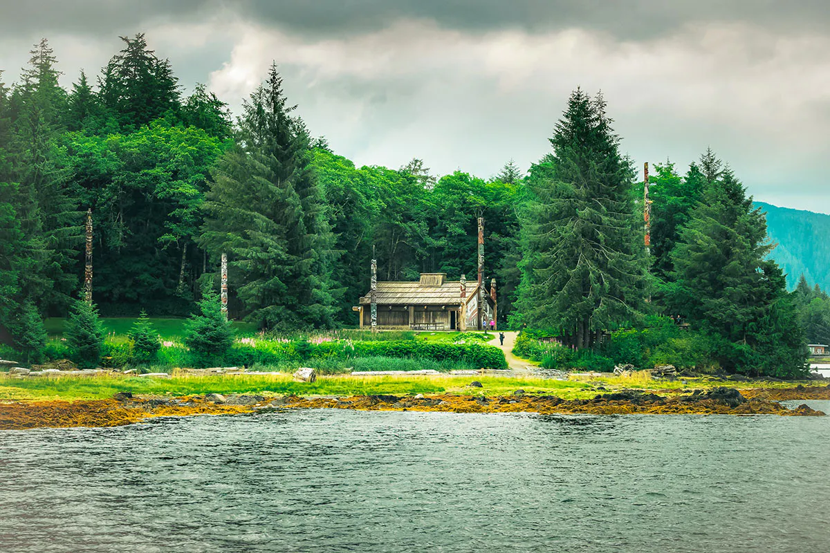Lighthouse, Totem &amp; Eagles Boat Tour