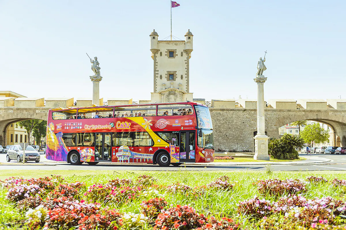 24 Hour Hop-on Hop-off Bus Tour of Cadiz