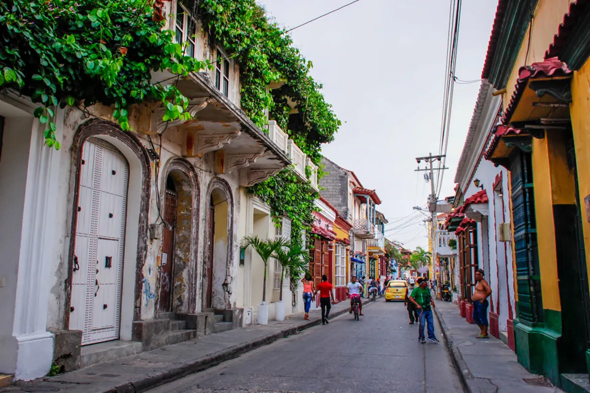 Panoramic Views & Street Art of Cartagena