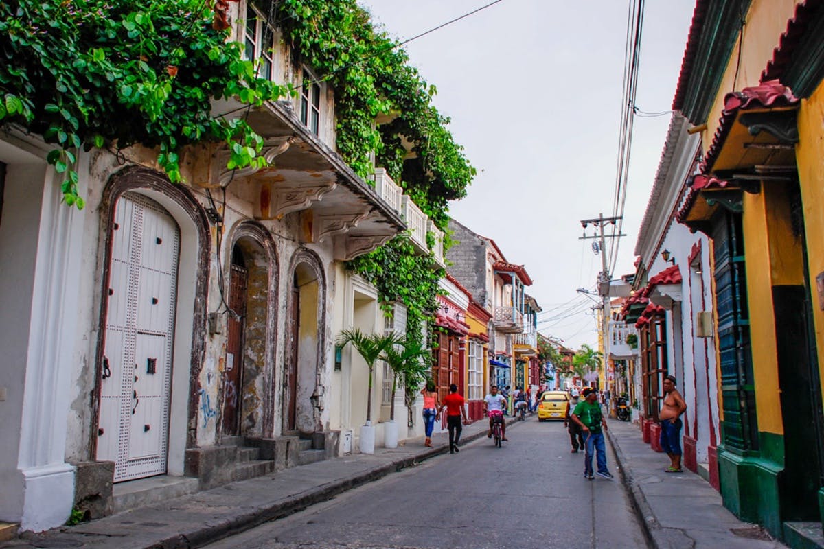 Panoramic Views & Street Art of Cartagena